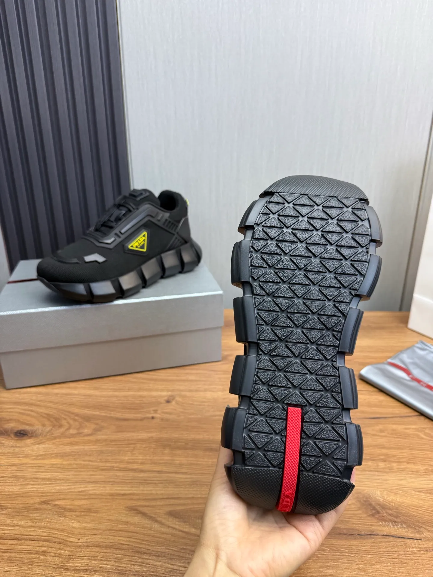 Factory price 580💰 [PRADA] Men's shoes are popular in the counter, official website is synchronized, 1 high-quality shipment ✔️Original mesh + cowhide lining, 1🆚1 replica, original bottom, 38-45 (45 customized, non-refundable)